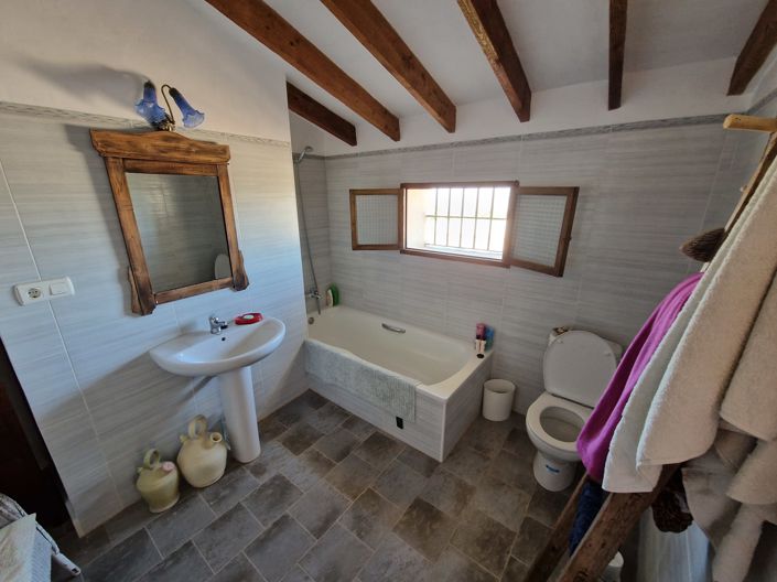 Image No.19-Maison de campagne de 4 chambres à vendre à La Zarza