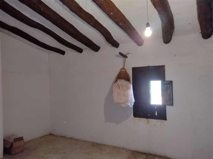 Image No.4-4 Bed Farmhouse for sale