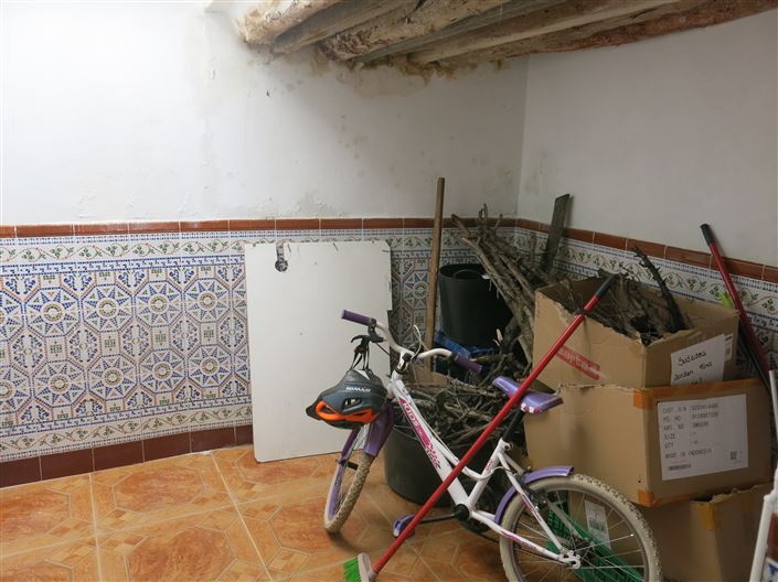 Image No.16-2 Bed Townhouse for sale