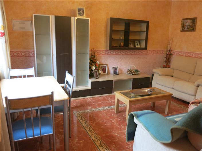 Image No.24-2 Bed Townhouse for sale