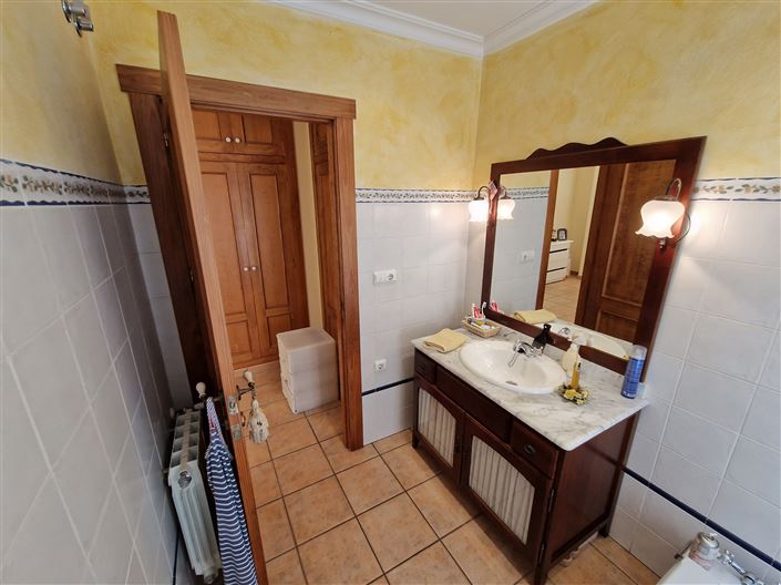 Image No.8-5 Bed Townhouse for sale