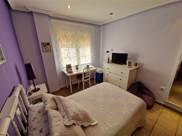 Image No.9-5 Bed Townhouse for sale