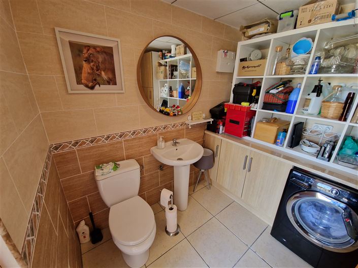 Image No.10-3 Bed Townhouse for sale