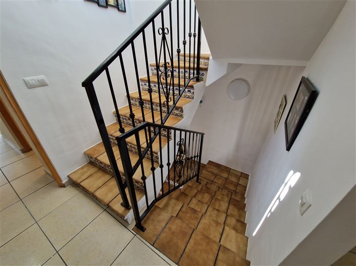 Image No.20-3 Bed Townhouse for sale