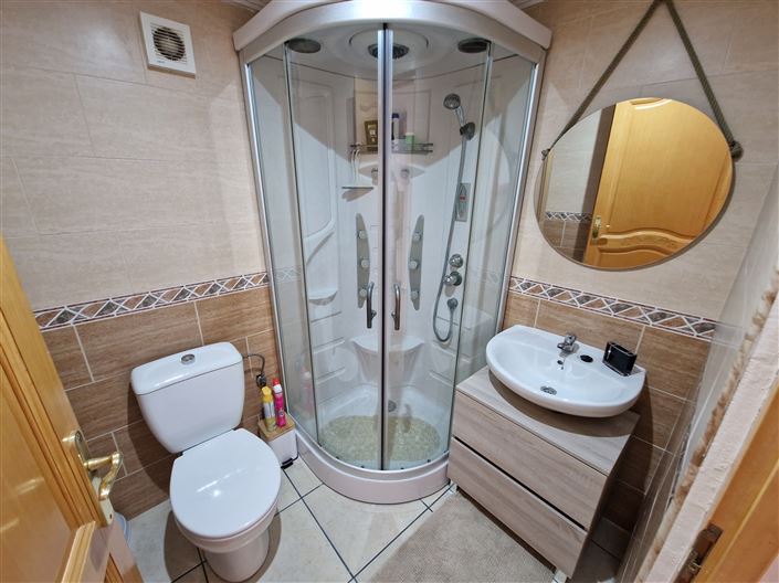 Image No.27-3 Bed Townhouse for sale