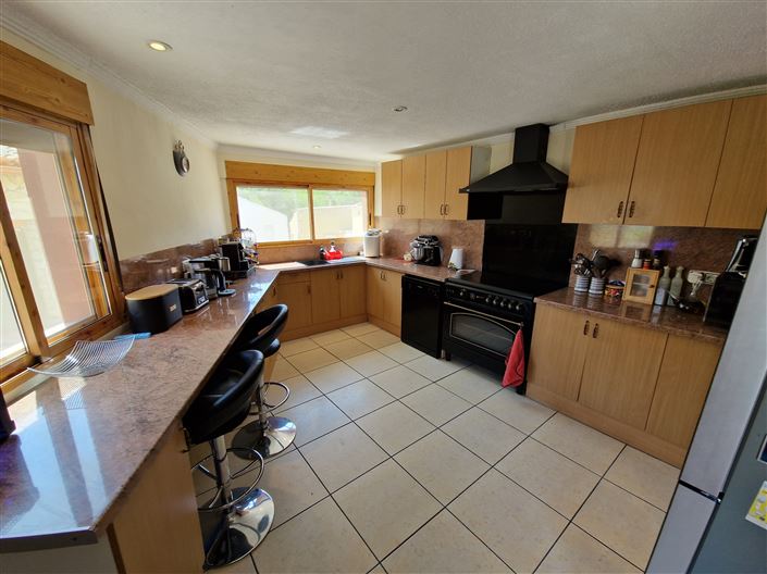 Image No.4-3 Bed Townhouse for sale