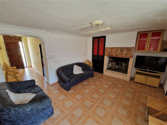 Image No.13-2 Bed Townhouse for sale