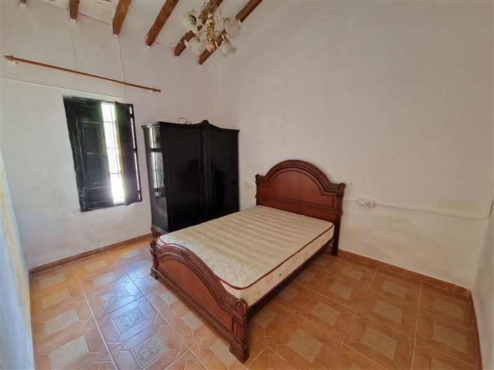 Image No.5-2 Bed Townhouse for sale