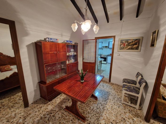 Image No.10-4 Bed Townhouse for sale