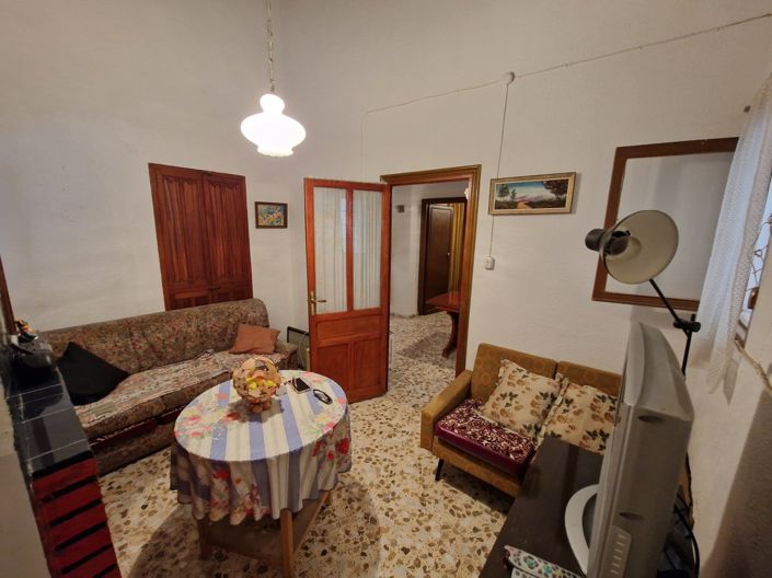 Image No.17-4 Bed Townhouse for sale