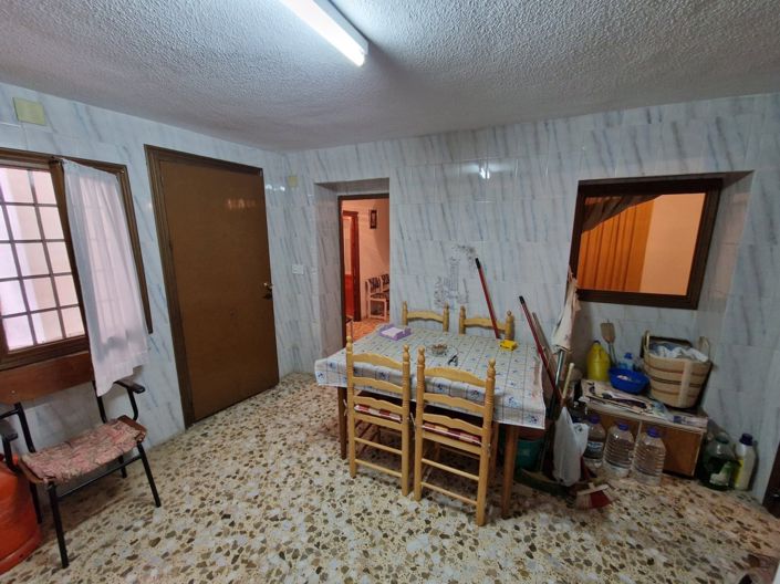 Image No.22-4 Bed Townhouse for sale