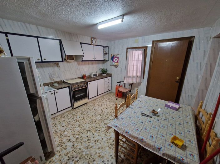 Image No.23-4 Bed Townhouse for sale