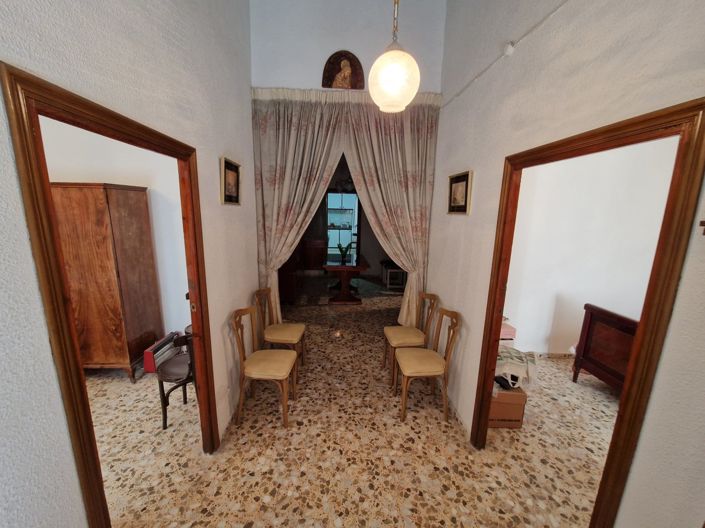 Image No.3-4 Bed Townhouse for sale
