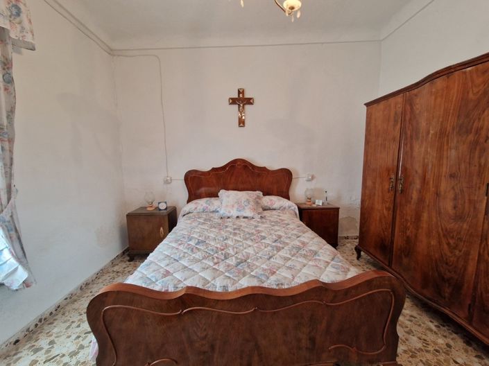Image No.7-4 Bed Townhouse for sale