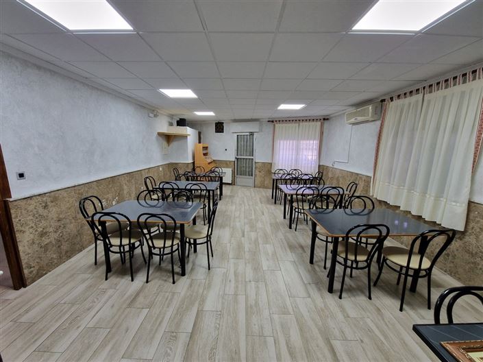 Image No.10-Commercial de 4 chambres à vendre à Canada de la Lena