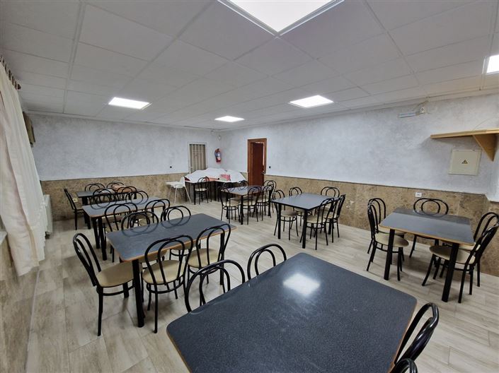 Image No.11-Commercial de 4 chambres à vendre à Canada de la Lena