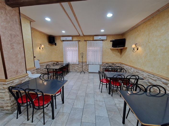 Image No.14-Commercial de 4 chambres à vendre à Canada de la Lena