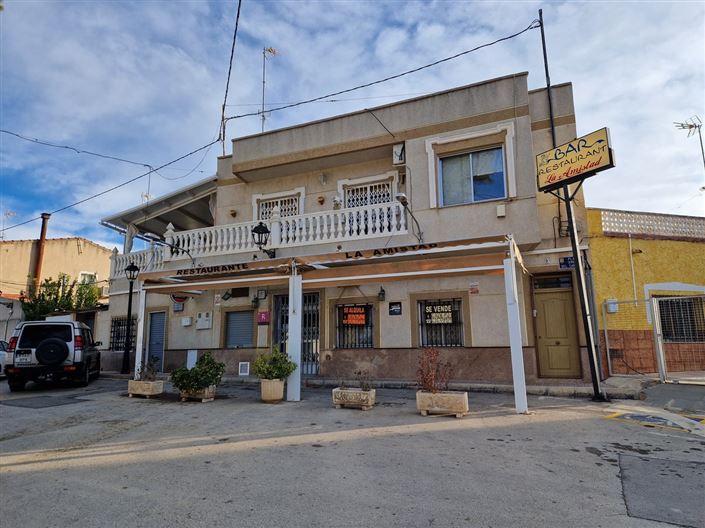 Image No.2-Commercial de 4 chambres à vendre à Canada de la Lena