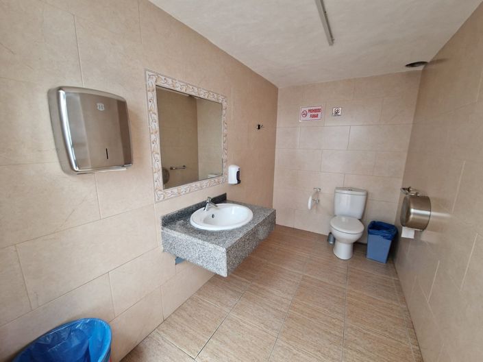 Image No.20-4 Bed Commercial for sale