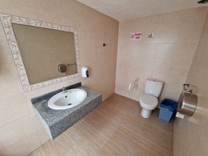 Image No.21-4 Bed Commercial for sale