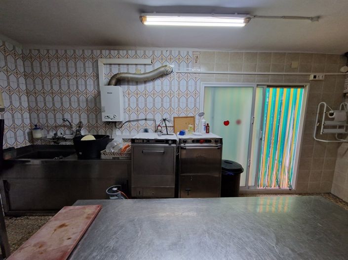 Image No.26-4 Bed Commercial for sale
