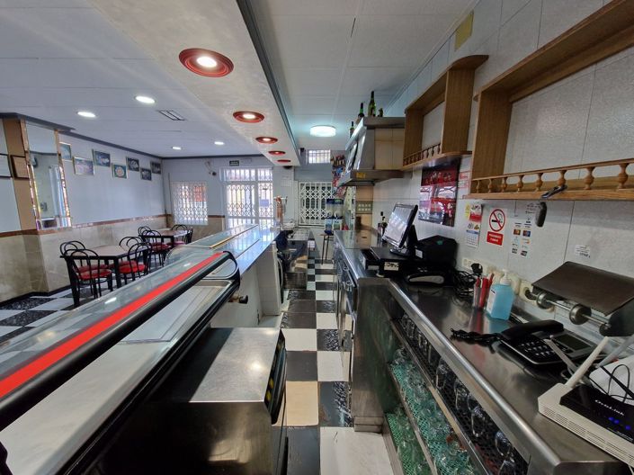 Image No.9-4 Bed Commercial for sale