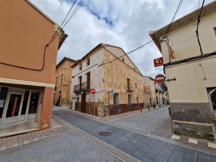 Image No.2-Maison de ville de 7 chambres à vendre à Pinoso