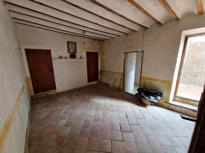Image No.28-7 Bed Townhouse for sale