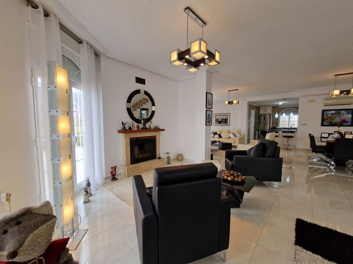 Image No.10-Villa de 4 chambres à vendre à Pinoso