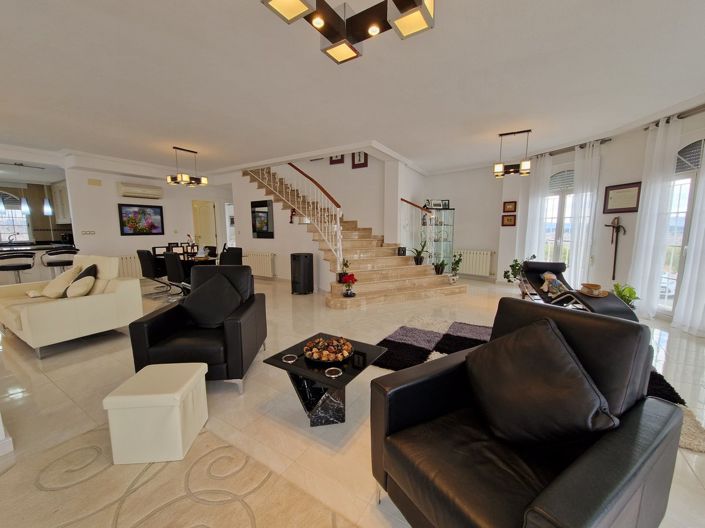 Image No.11-Villa de 4 chambres à vendre à Pinoso