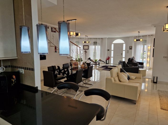 Image No.22-Villa de 4 chambres à vendre à Pinoso