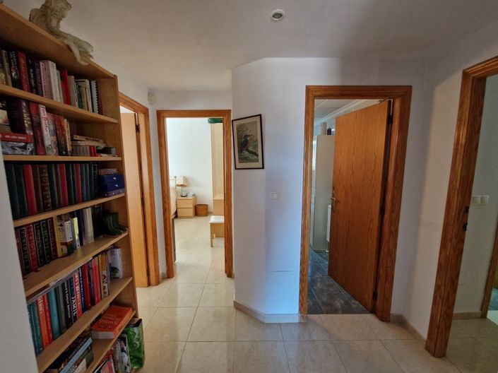 Image No.19-4 Bed Villa for sale