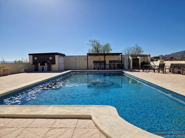 Image No.4-4 Bed Villa for sale
