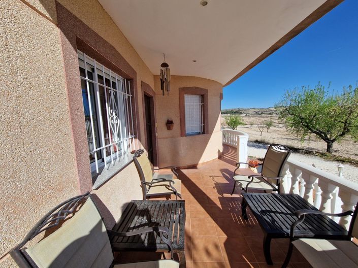 Image No.6-4 Bed Villa for sale