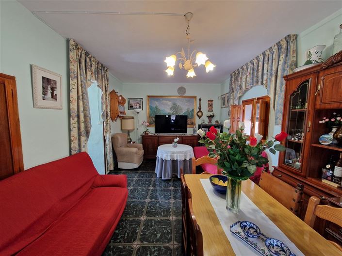 Image No.11-9 Bed Country House for sale