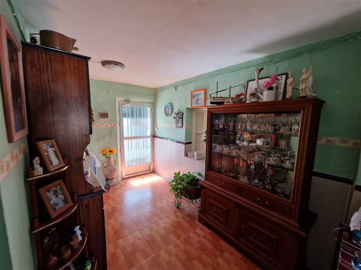 Image No.18-9 Bed Country House for sale