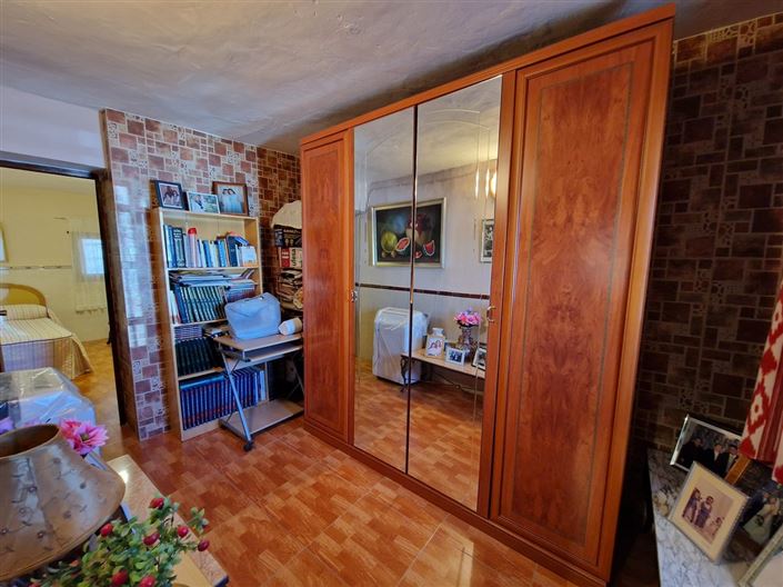 Image No.25-9 Bed Country House for sale