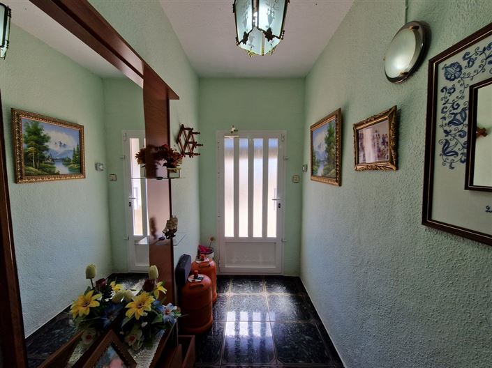 Image No.6-9 Bed Country House for sale