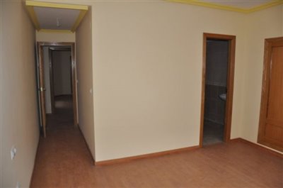 3377spaciousapartmentwithparkingspace08062311
