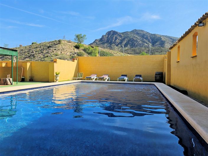 Image No.7-4 Bed Country House for sale