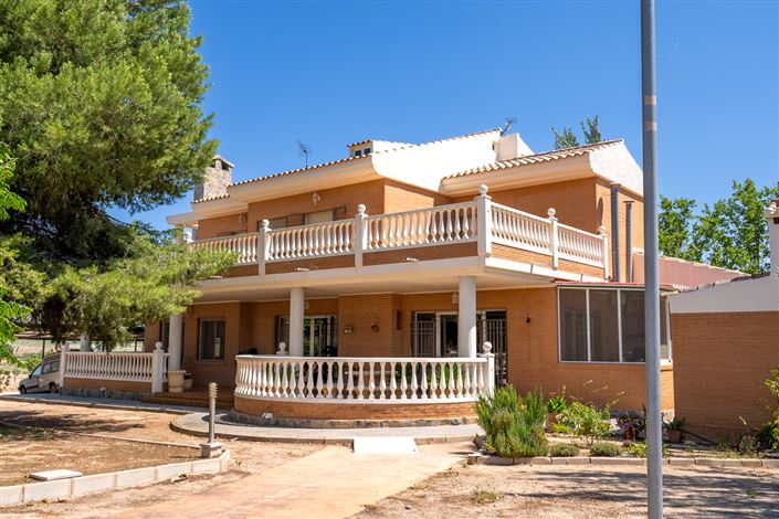 Image No.4-7 Bed Villa for sale