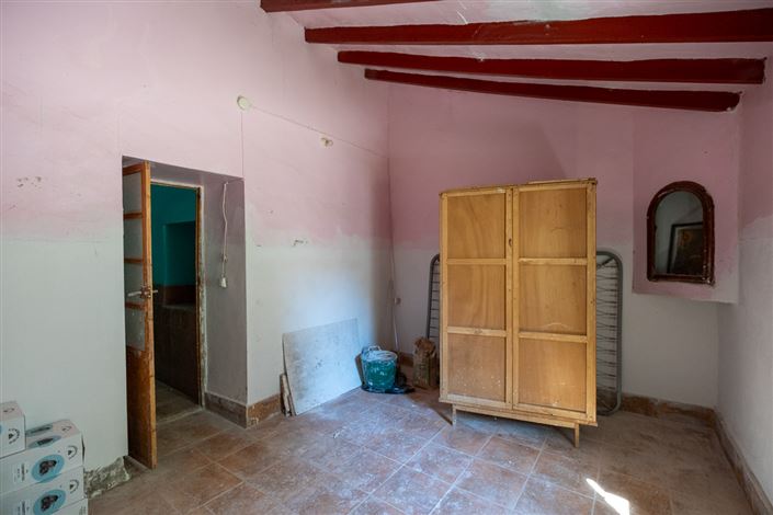 Image No.11-8 Bed Country House for sale