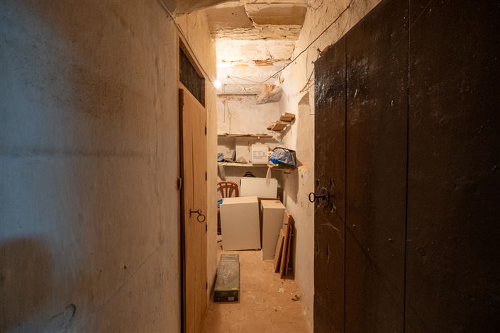 Image No.15-8 Bed Country House for sale