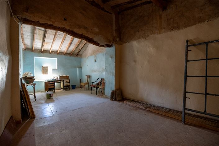 Image No.30-8 Bed Country House for sale