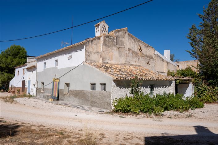 Image No.4-8 Bed Country House for sale