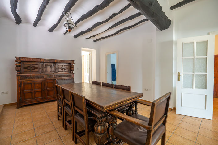 Image No.11-6 Bed Country House for sale