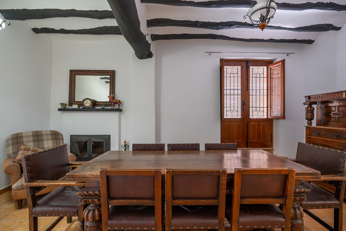 Image No.12-6 Bed Country House for sale