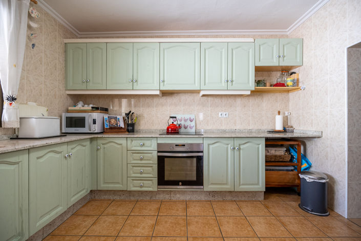 Image No.20-6 Bed Country House for sale