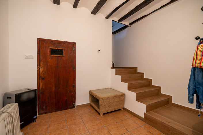 Image No.26-6 Bed Country House for sale