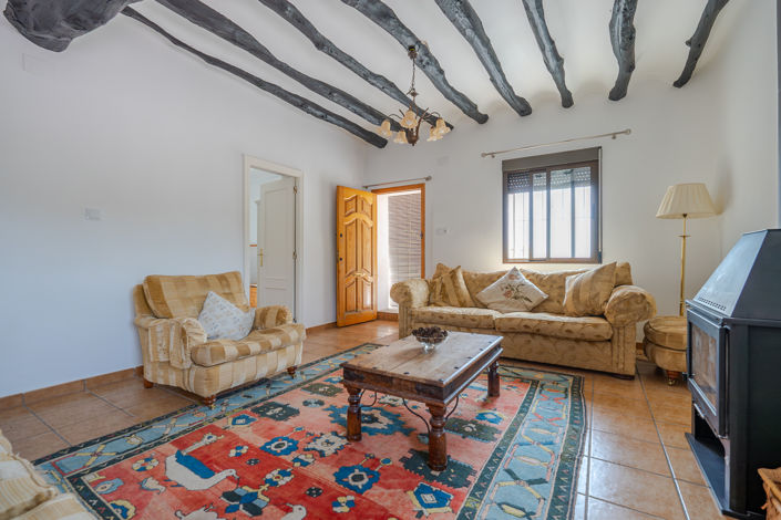 Image No.6-6 Bed Country House for sale
